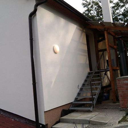 Vinný sklep Kovárna Rohatec Esterno foto