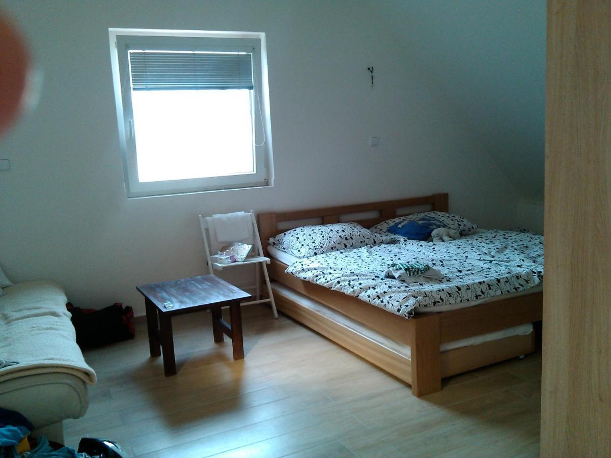 Vinný sklep Kovárna Rohatec Esterno foto