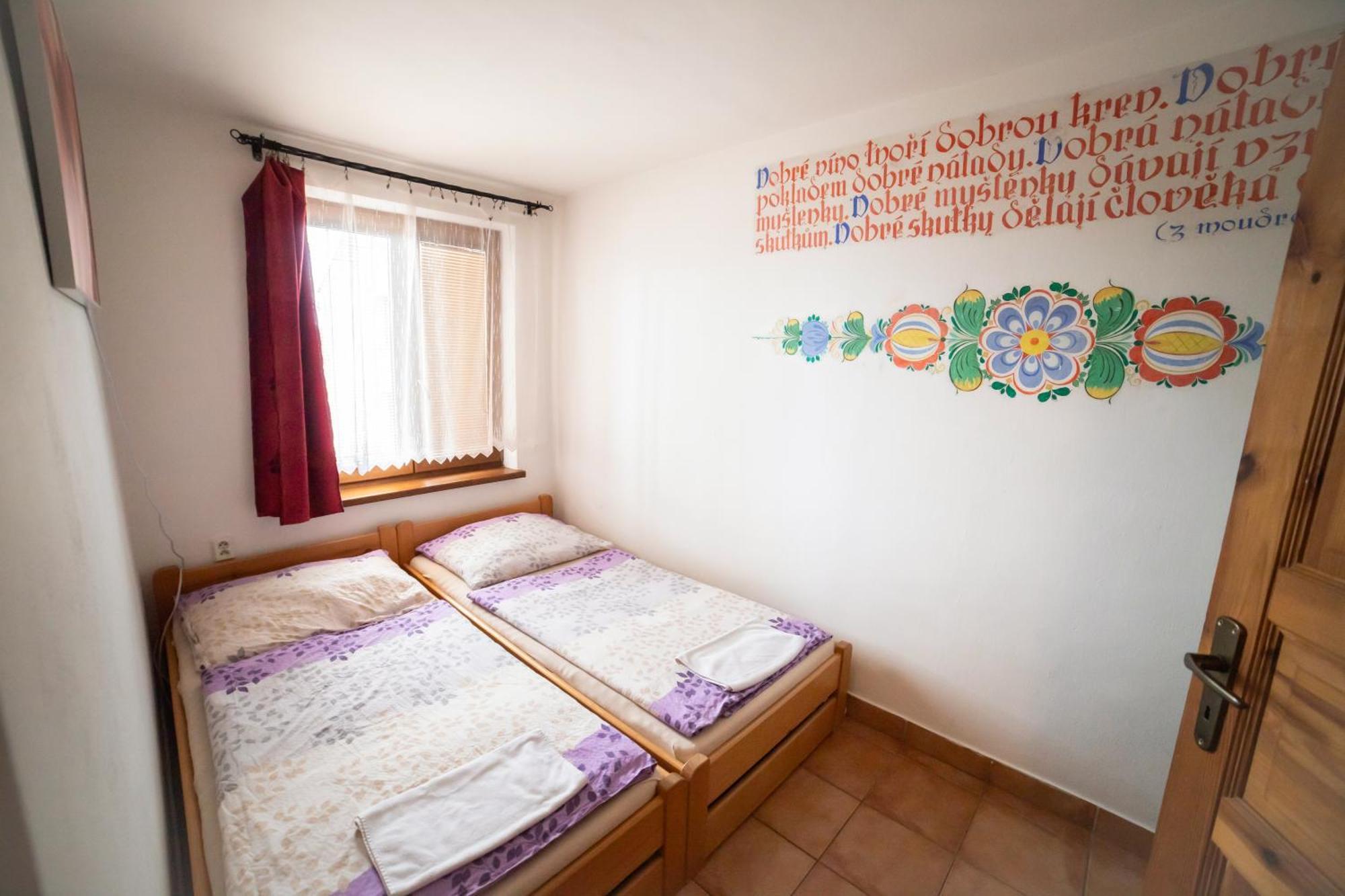 Vinný sklep Kovárna Rohatec Esterno foto